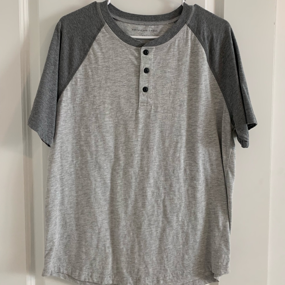 American Eagle Grey tee size Medium
